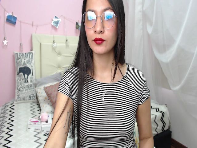 Live sex webcam photo for Pia_Smith_ #253839042