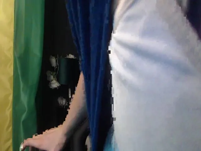 Live sex webcam photo for KINKYkeira #255606123