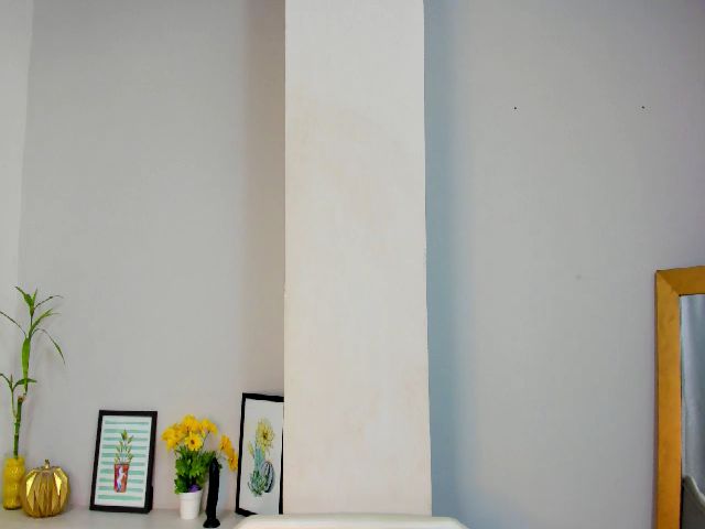 Live sex webcam photo for Eva_Watson #258032208