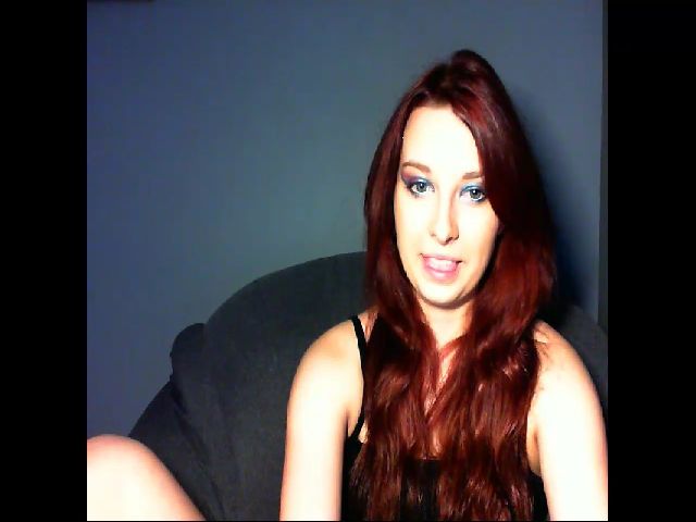 Live sex webcam photo for VirginLuna18 #254147794