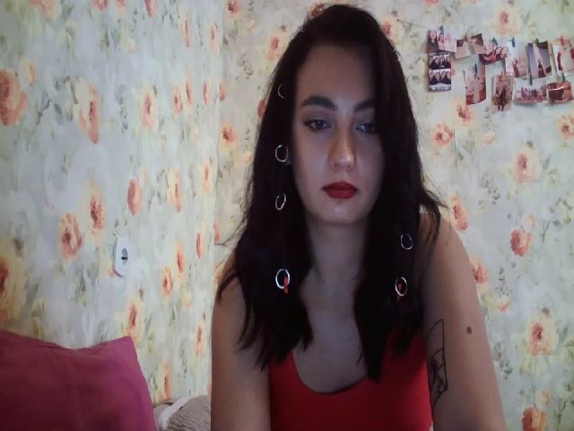 Live sex webcam photo for lolly_hollyy #261278233
