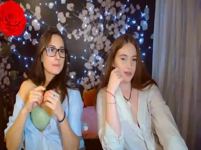 Live sex webcam photo for Nilla_Chim__ #254760064