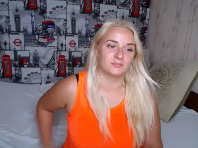 Live sex webcam photo for RENATA_hotty #265464056