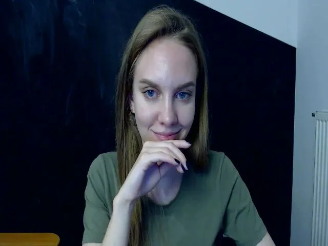 Live sex webcam photo for HappySecret_ #260189985