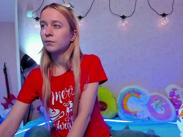 Live sex webcam photo for KiraLiLime #287989826