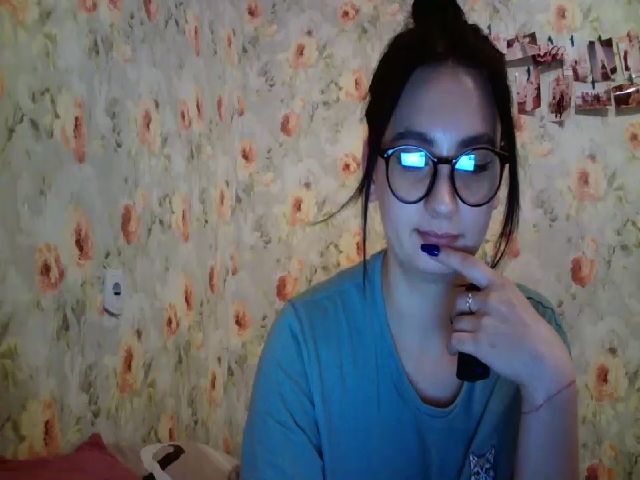 Live sex webcam photo for lolly_hollyy #258317114