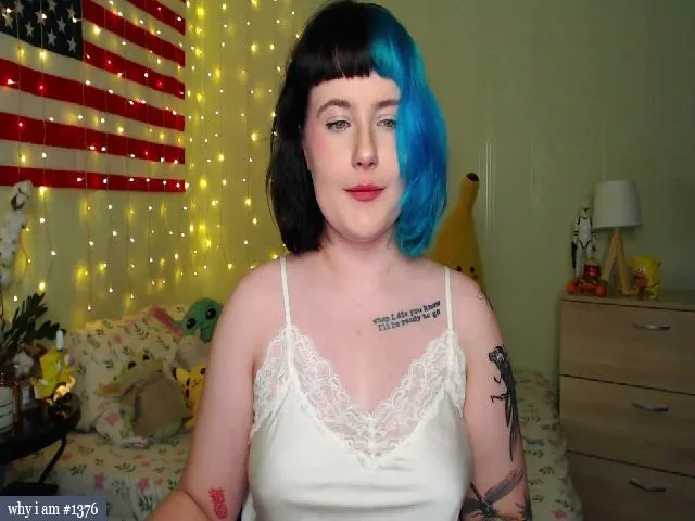 Live sex webcam photo for RoomOfGhosts #255443452