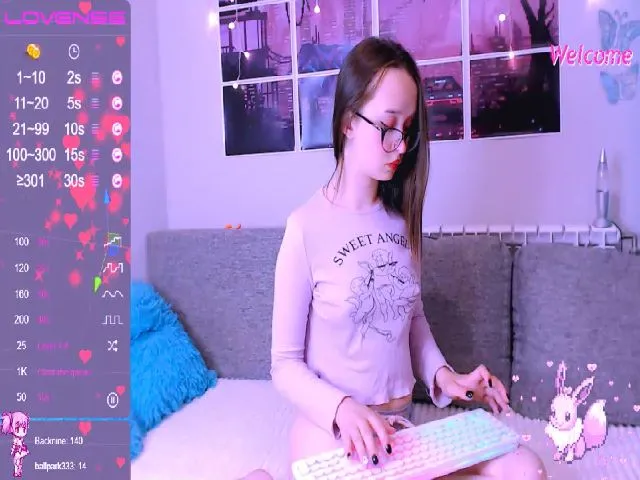 Live sex webcam photo for WhitneyNeal #261400531