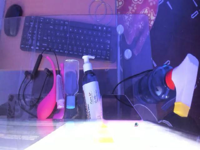 Live sex webcam photo for sexyfox_18 #254684082