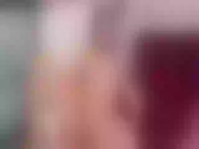 Live sex webcam photo for Sun_kissed1 #261930951
