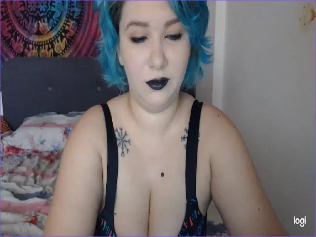 Live sex webcam photo for GoddessEmma #254428371