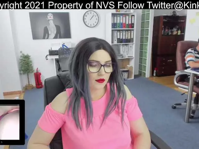 Live sex webcam photo for KinkyOffice #251573145