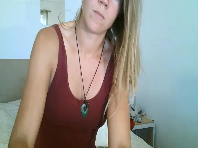 Live sex webcam photo for CallMeMaria #253023079