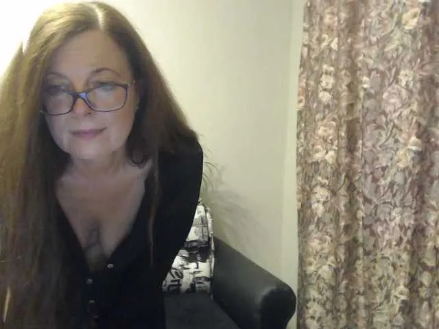 Live sex webcam photo for HelenBerg #250380635