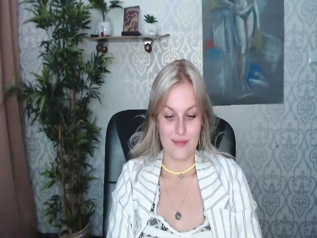 Live sex webcam photo for Dorina_xX #265022173