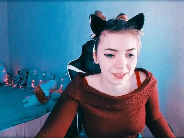 Live sex webcam photo for MiaUnicorn #241292383