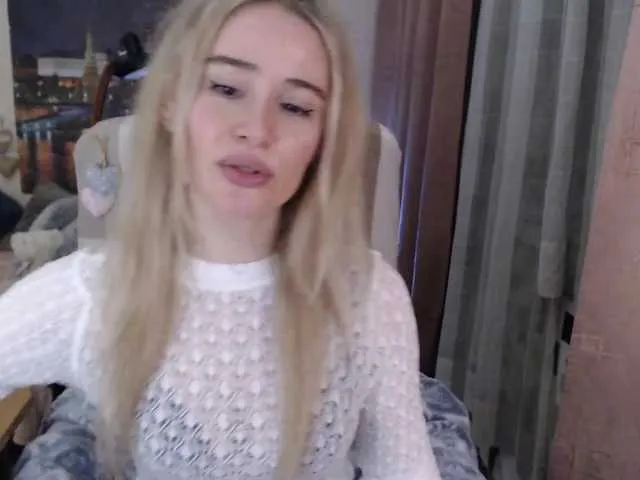 Live sex webcam photo for xyliganka777 #242774659