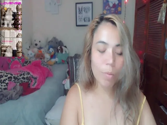 Live sex webcam photo for Meganhill_ #258408618