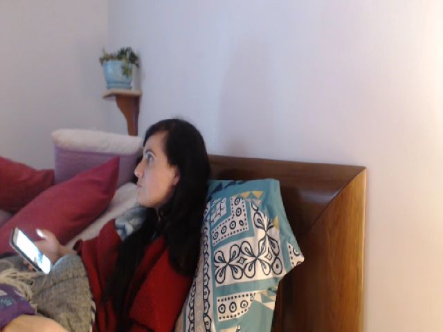 Live sex webcam photo for isabellazee2 #253988608