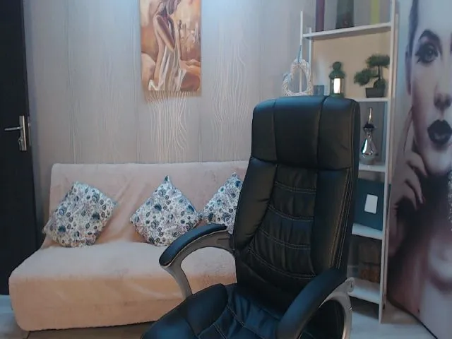 Live sex webcam photo for GoddesSophy #256752493