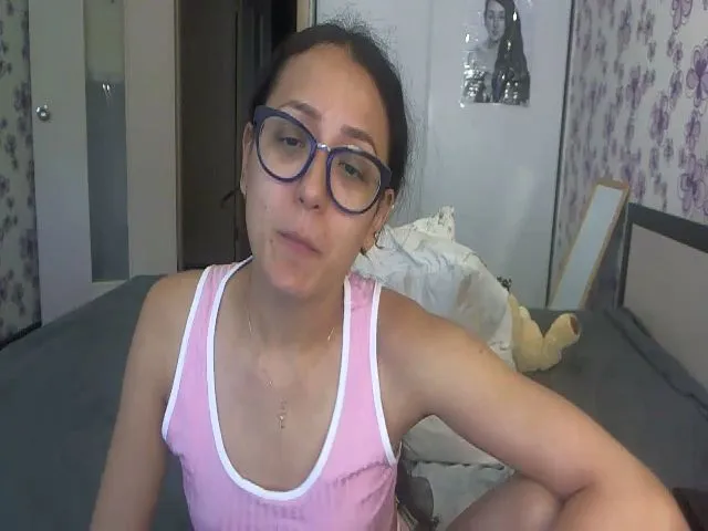 Live sex webcam photo for LiaCherryPie #259781360