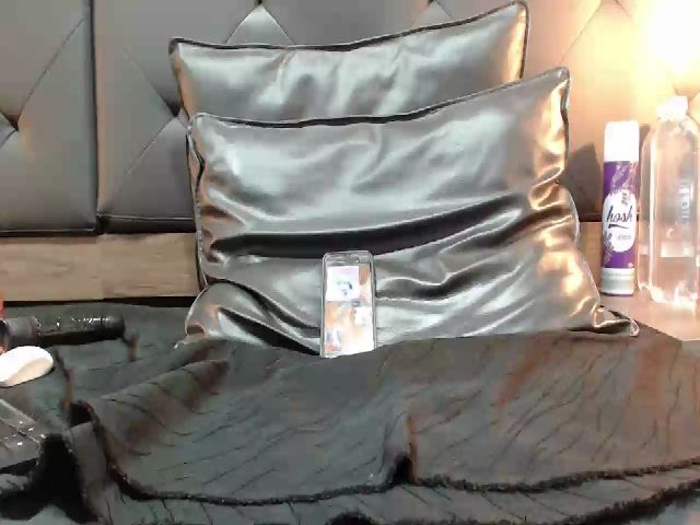 Live sex webcam photo for AnaSaenz #256079717