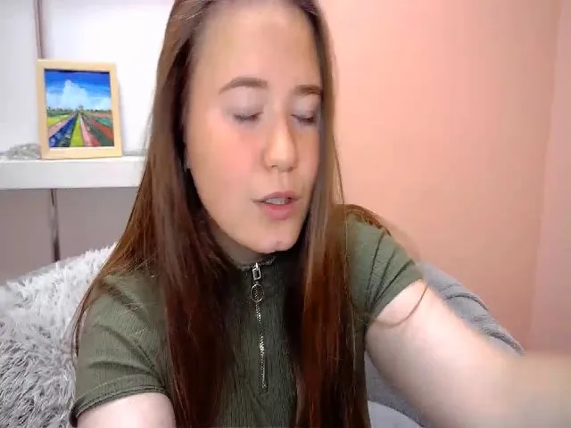 Live sex webcam photo for LindaThompson #261321969