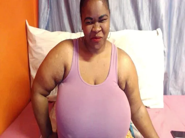Live sex webcam photo for Sweetnozie #259207570
