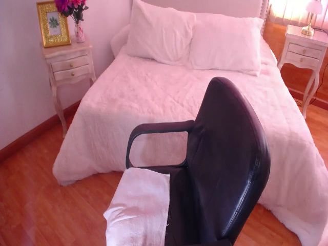 Live sex webcam photo for zamy_buhler #255671347