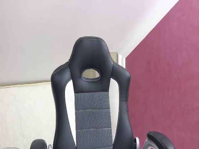 Live sex webcam photo for SoffyyHot #265110760