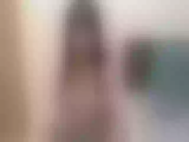 Live sex webcam photo for skinnyMeow #264134680
