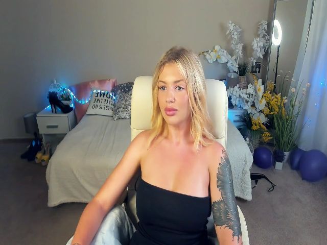 Live sex webcam photo for ArielAniston #258084943