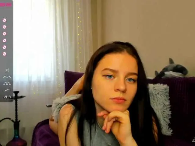 Live sex webcam photo for onlyours1 #250241952