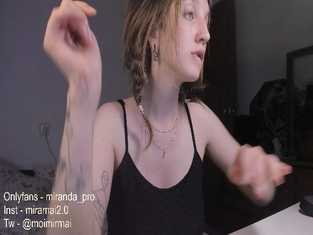Live sex webcam photo for Miranda2_0 #254295664