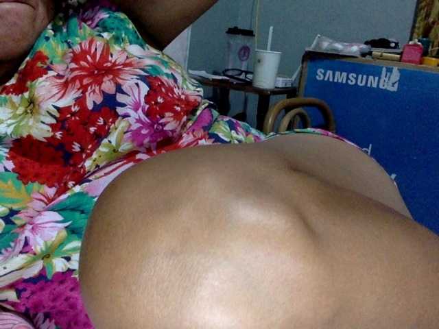 Live sex webcam photo for classygirl #241032493