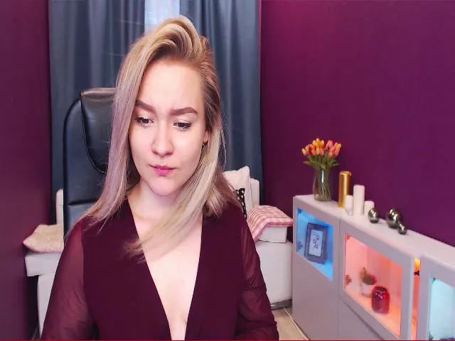 Live sex webcam photo for Kara_Smith #254684080