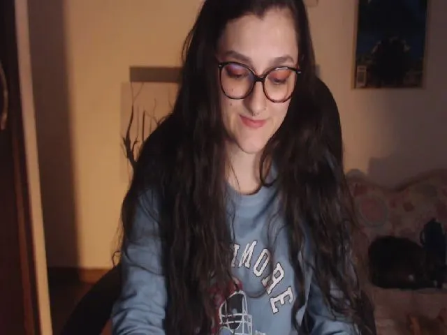 Live sex webcam photo for Miah_Peach #255242808