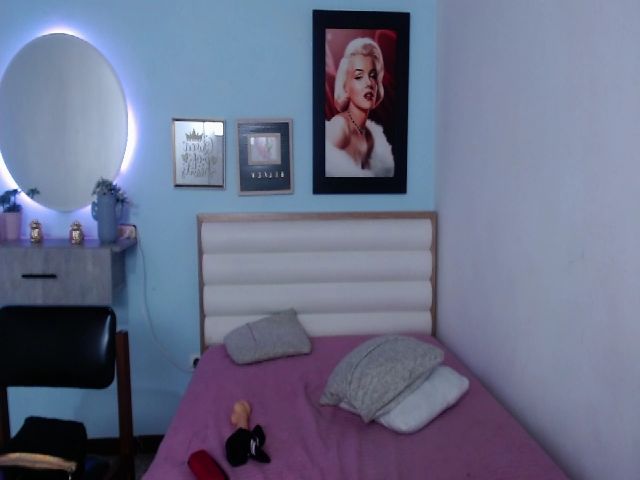 Live sex webcam photo for Jade_lee88 #262734291