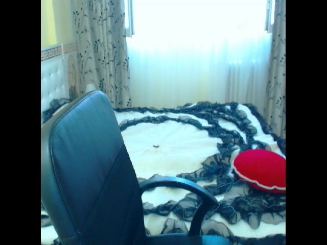 Live sex webcam photo for SonyaHotMilf #254441501