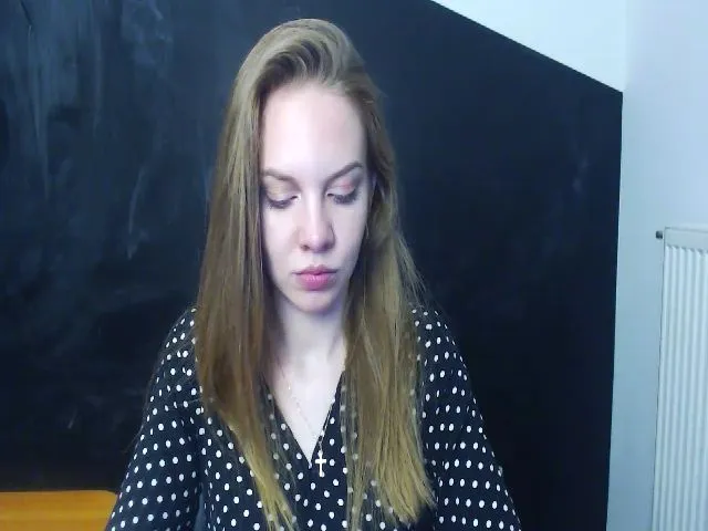 Live sex webcam photo for HappySecret_ #253498404