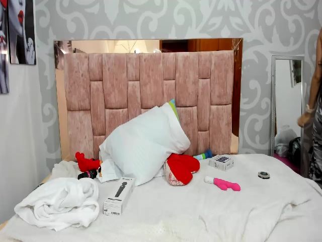 Live sex webcam photo for scarlet_tt #255608963