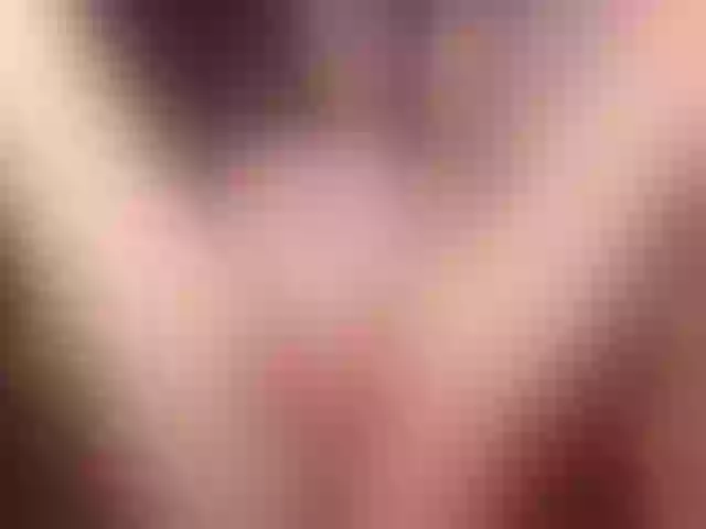 Live sex webcam photo for Miah_Peach #255548460