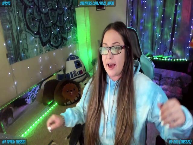 Live sex webcam photo for Nikki_Haze #259790406