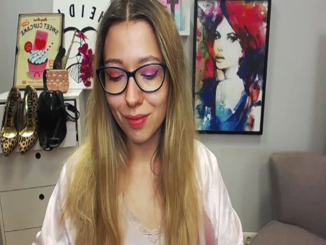 Live sex webcam photo for HeidiFLOWER #264760852