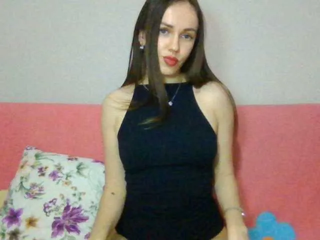 Live sex webcam photo for MonikaJoy #241069580