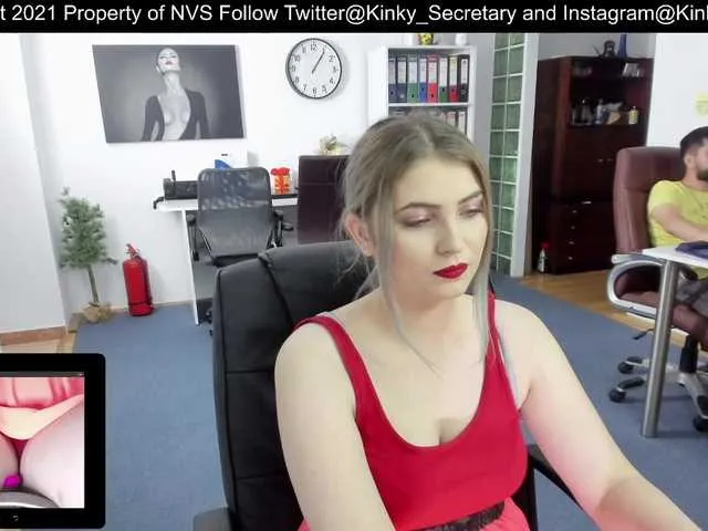Live sex webcam photo for KinkyOffice #247864179