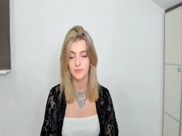 Live sex webcam photo for HelelGretta #254130333