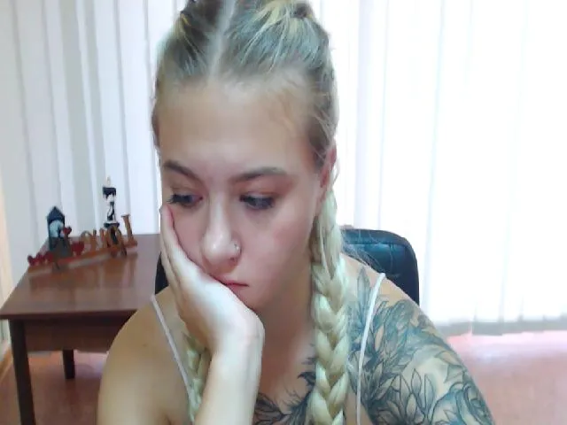 Live sex webcam photo for KalipsoHun #265489485