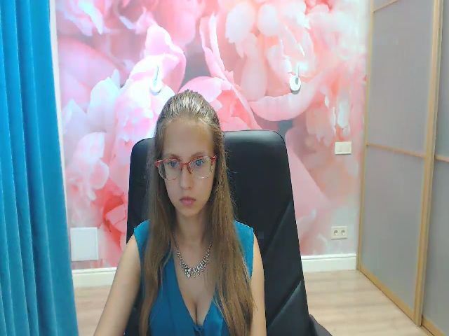 Live sex webcam photo for Alice_Adamsi #253825062