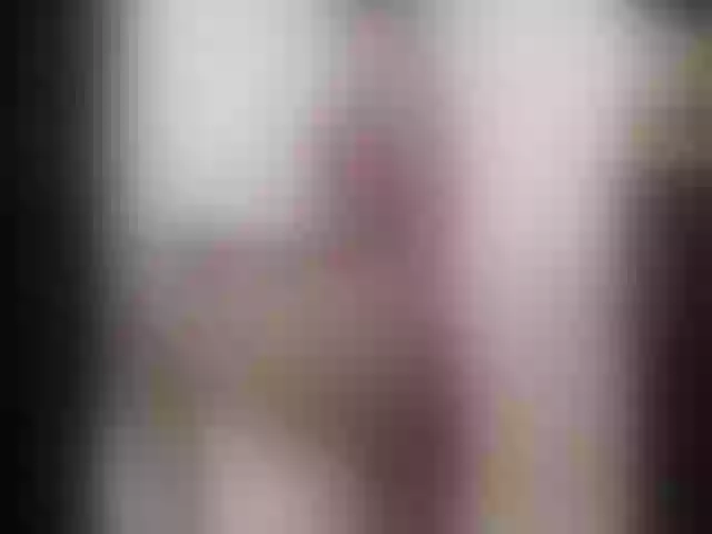 Live sex webcam photo for LexieW1 #259590028